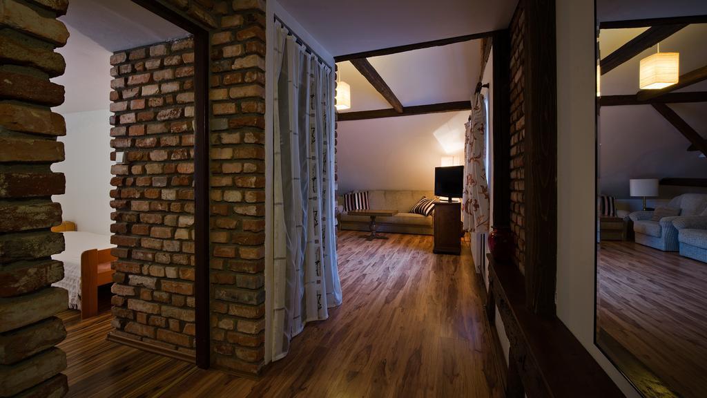 Apartmany V Podzamci Mělník エクステリア 写真